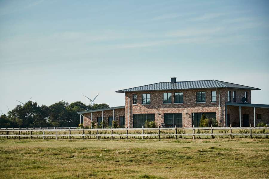 A fresh combination of rural idyll and timeless design, Deezbüller Straße 70, 25899 Niebull
